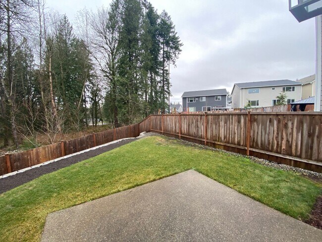 Building Photo - Newly Constructed Home in Federal Way