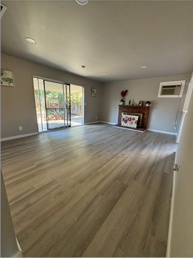 Building Photo - 2491 Alfred Way