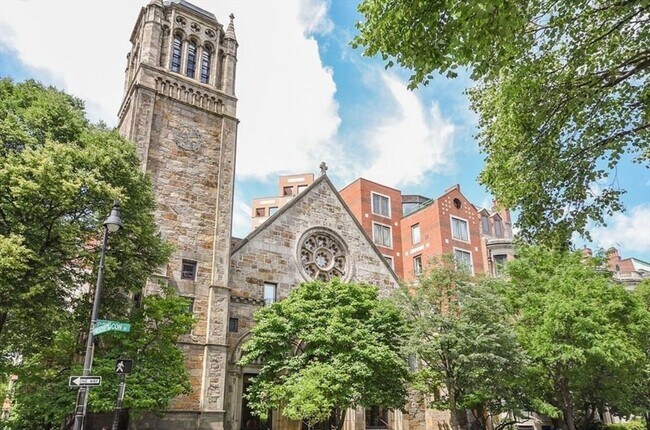 Foto del edificio - 492 Beacon St