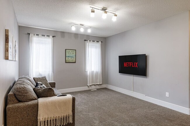 Photo du bâtiment - 3573 Cherry Landing SW