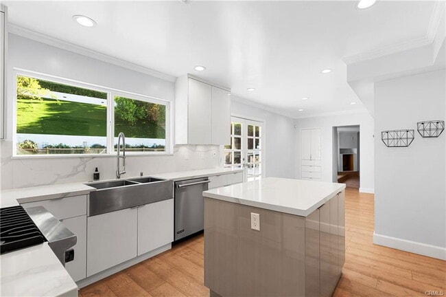 Building Photo - 3156 Dona Emilia Dr