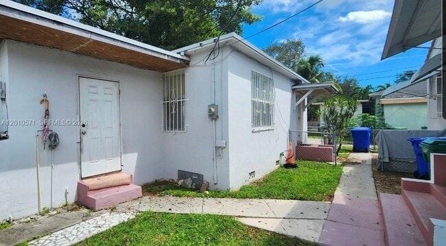 Building Photo - 405 NW 64th St