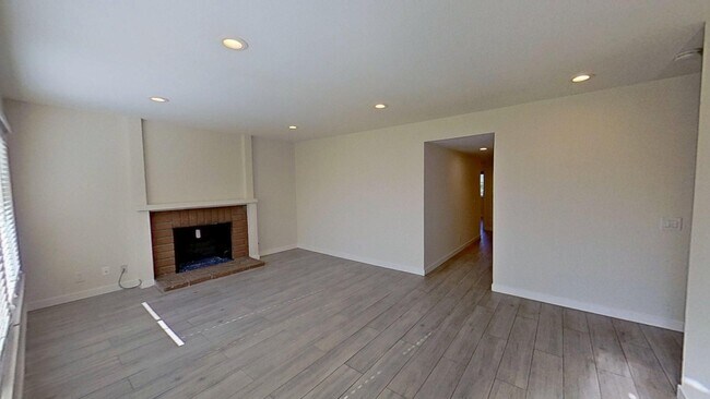 Building Photo - 25621 Califia Dr