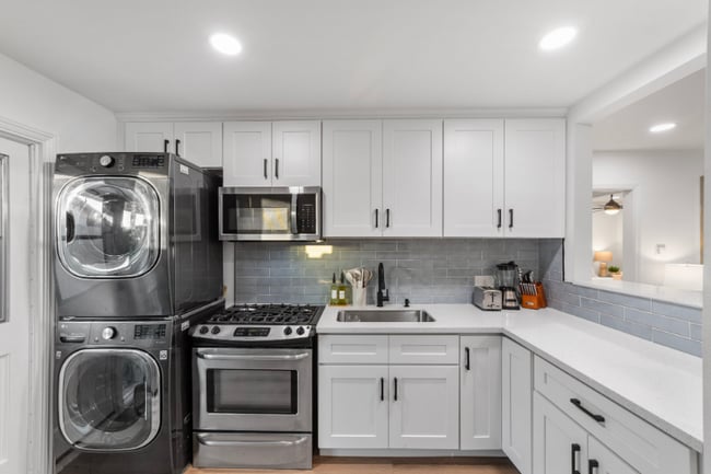 Building Photo - 4440 Clairemont Dr