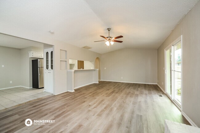 Building Photo - 806 Arlington Dr