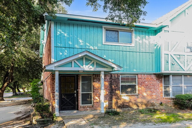 Building Photo - 13483 Castilian Dr
