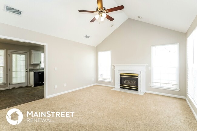 Building Photo - 1323 Tucker Rd