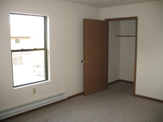 Building Photo - 109 Big Tree Dr