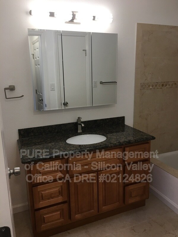 Building Photo - 4658 W Campbell Ave