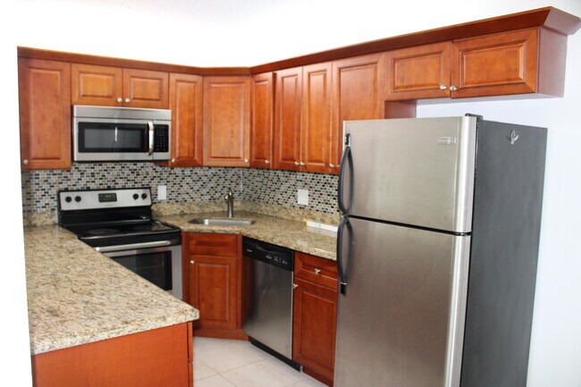 Foto del edificio - 1006 Green Pine Blvd
