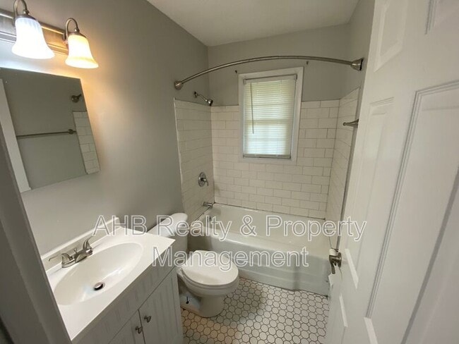 Building Photo - 130 W Braxton Foushee St