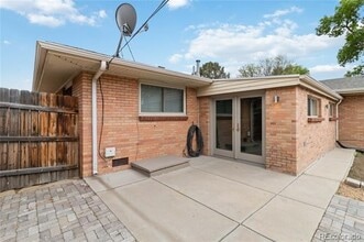 Building Photo - 431 Zenobia St