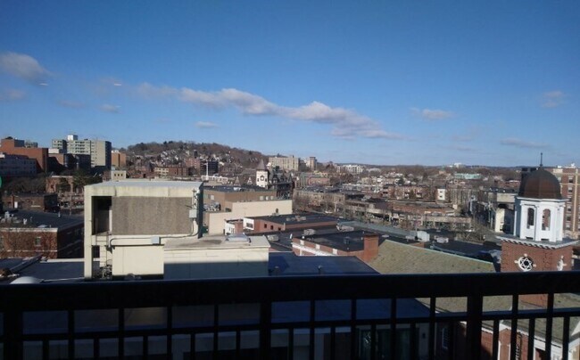 Foto del edificio - 50 Longwood Ave