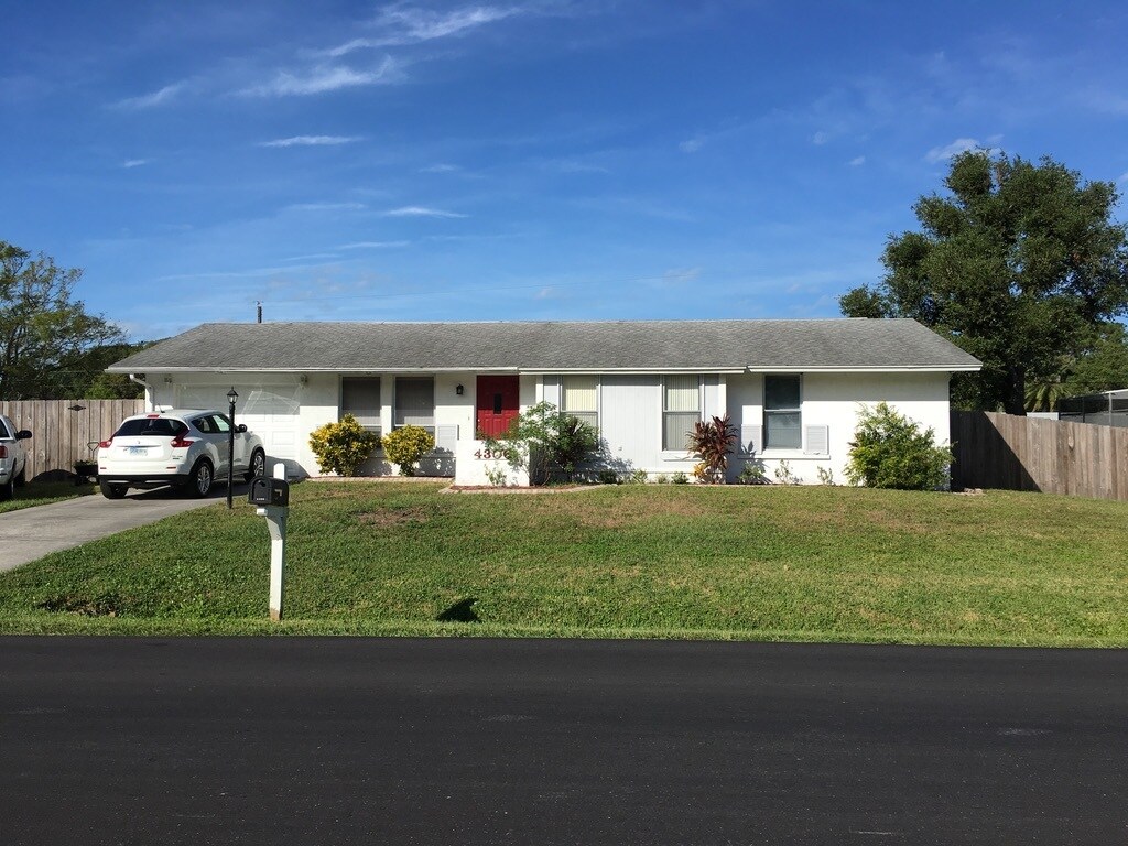 4306 Worcester Rd, Sarasota, FL 34231 House Rental in Sarasota, FL