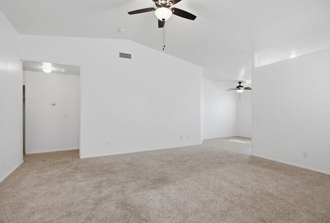 Foto del edificio - 7561 Glowing Ember Ct