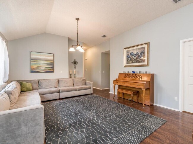 Building Photo - 16407 Rockgate Dr