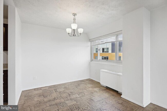 Foto del edificio - 4520 King St