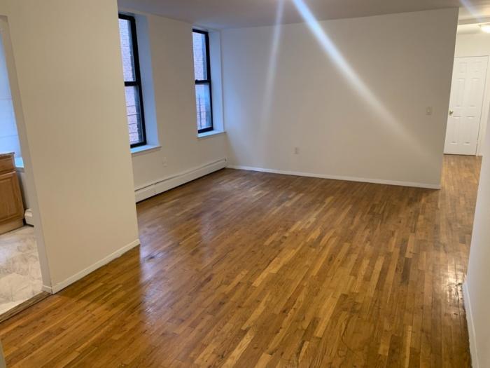 Foto principal - 2 bedroom in BRONX NY 10456