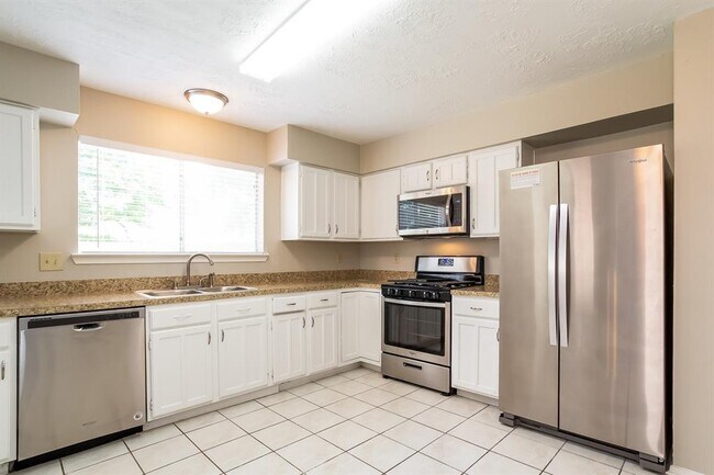 Building Photo - 18910 Atascocita Trace Dr