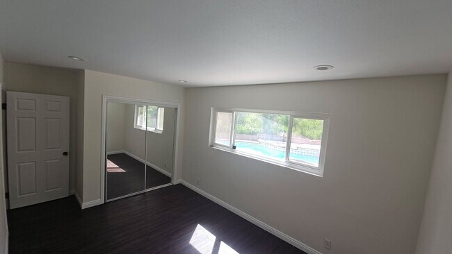 Foto del edificio - Gorgeous Newly Remodeled 4 Bedroom 2 Bath Home for Rent in West Hills
