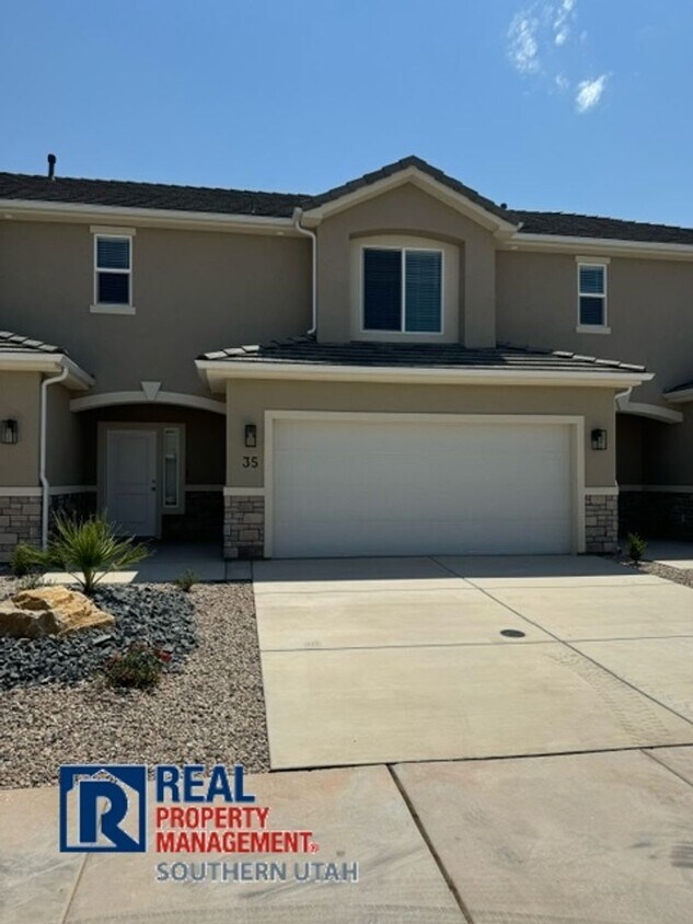Foto principal - River Trail Townhome