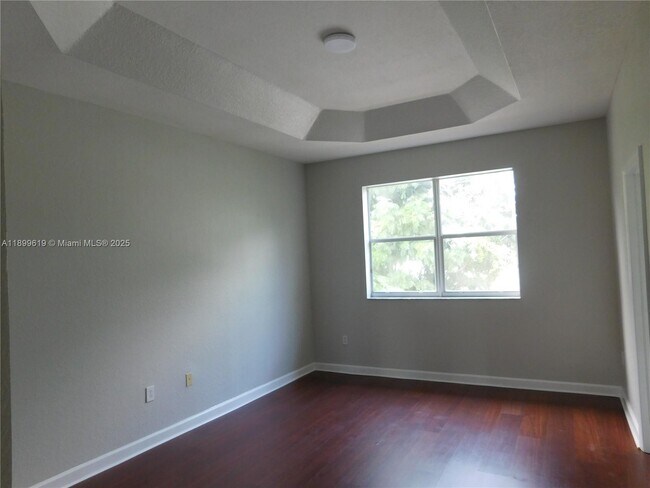 Foto del edificio - 12813 SW 132nd Terrace