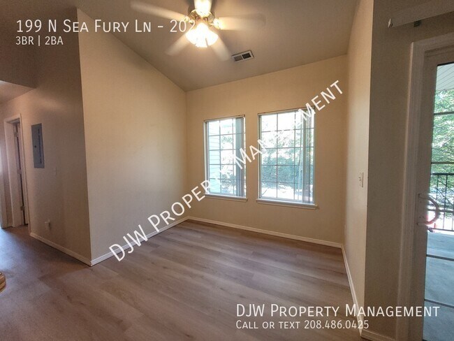 Foto del edificio - Spacious 3 Bedroom at an Unbeatable Price ...