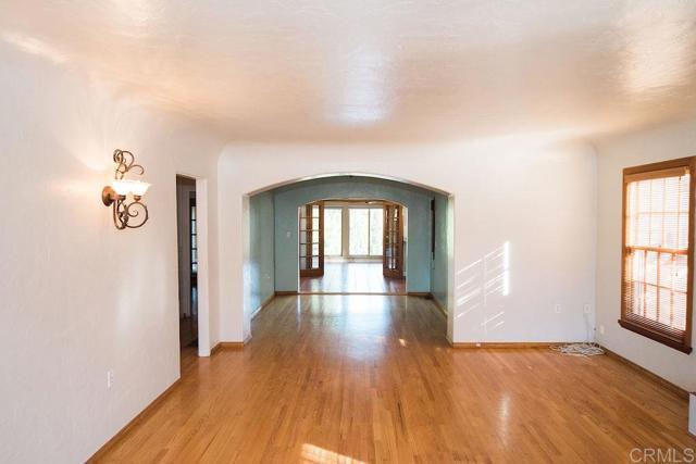 Building Photo - 4551 Van Dyke Ave