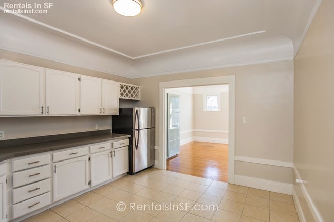 Building Photo - 124 11th Ave