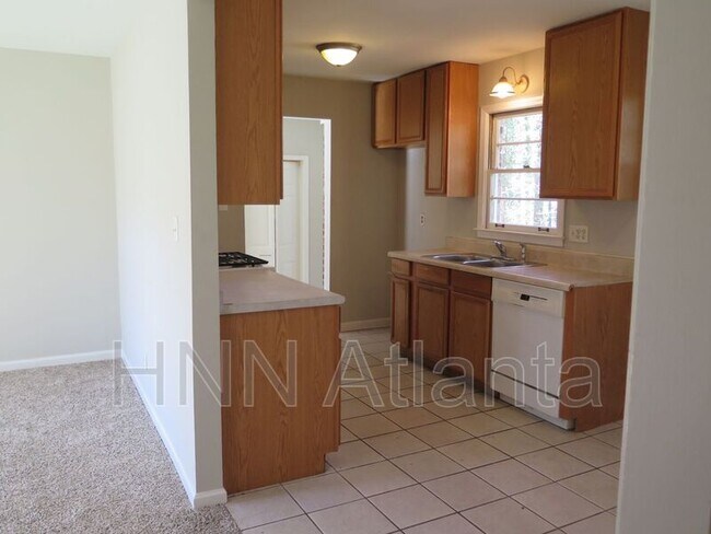 Foto del edificio - 2324 Melody Ln NW
