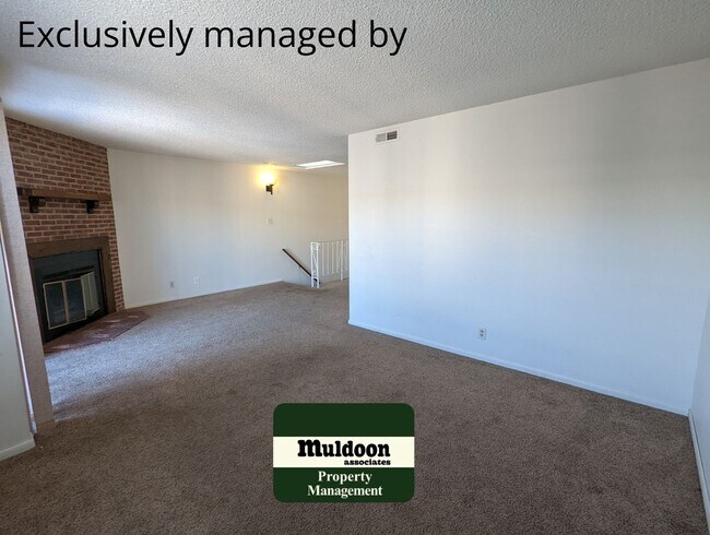 Foto del edificio - Cute Low Maintenance Living Pet Friendly Condo!
