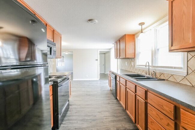 Foto del edificio - 7933 N Jefferson St