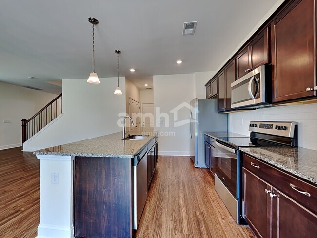 Building Photo - 316 Azore Way