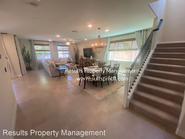 Building Photo - 4 br, 3 bath House - 1573 Osborn Dr