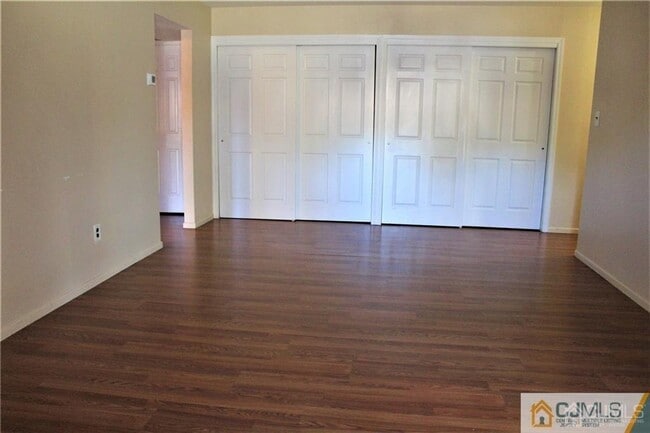 Building Photo - 604 Sharon Garden Ct