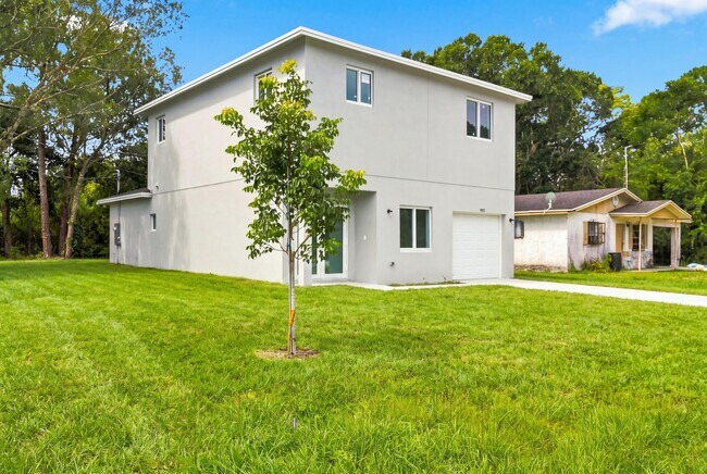 Building Photo - 4701 Evergreen Ave