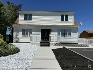 Building Photo - 3466 Bergen Ave