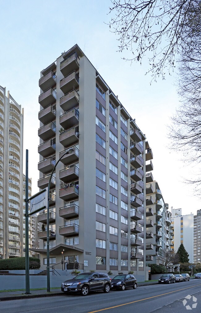 Photo du bâtiment - Penthouse Towers