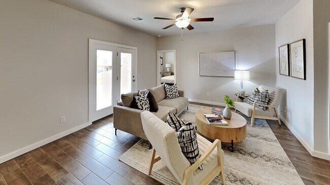 Foto del edificio - 3 Bedroom 2 Bathroom 2 Car Garage Home in ...