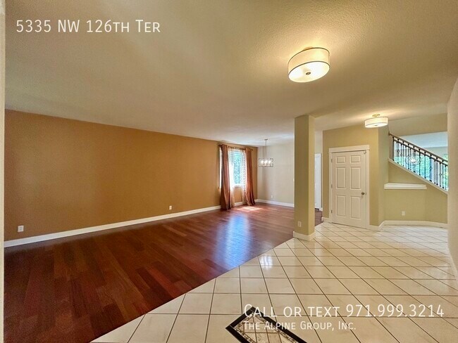 Foto del edificio - 5335 NW 126th Terrace