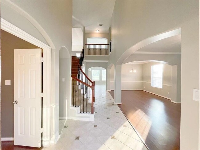 Building Photo - 10815 Lake Raven Ct