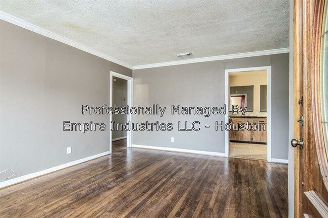 Building Photo - 5402 Woodlark St