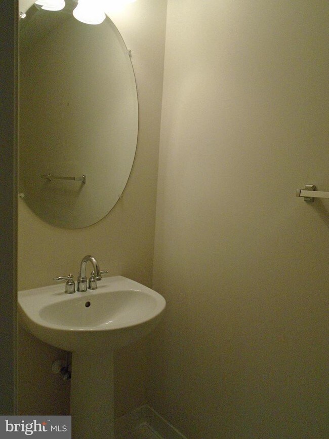 Foto del edificio - 8206 Oak Lawn Dr