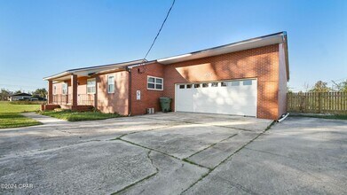 Building Photo - 607 N Star Ave