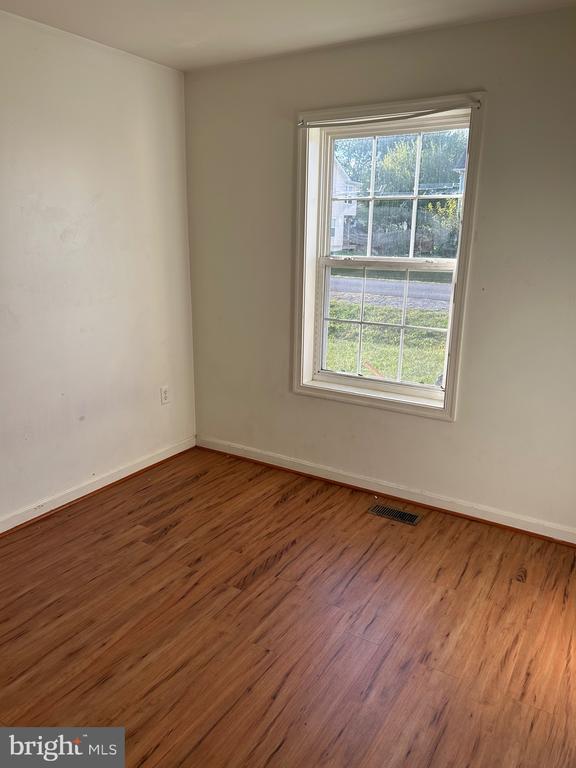 Building Photo - 147 Whirlwind Dr