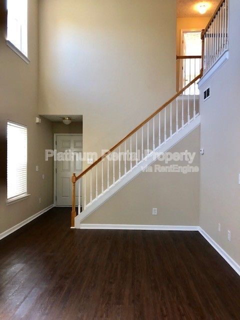 Building Photo - 202 Ilex Dr