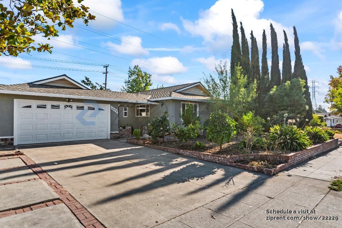 Foto principal - 1688 Merrill Dr