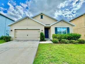 Building Photo - 10626 Park Meadowbrooke Dr