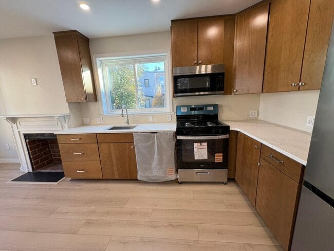 All new appliances, walnut cabinets, quartz countertops - 1514 31st St NW