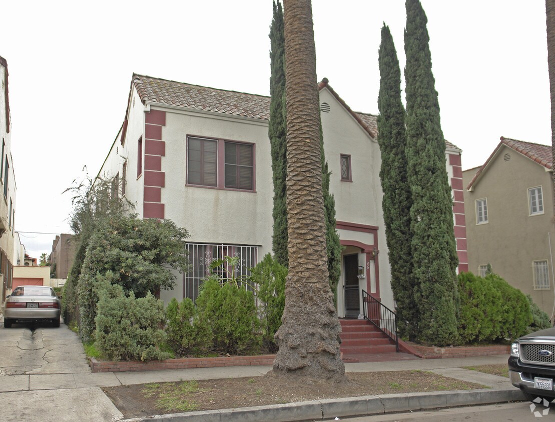 Primary Photo - 414 N Orange Grove Ave